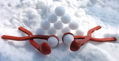 sno-baller-snow-ball-maker-